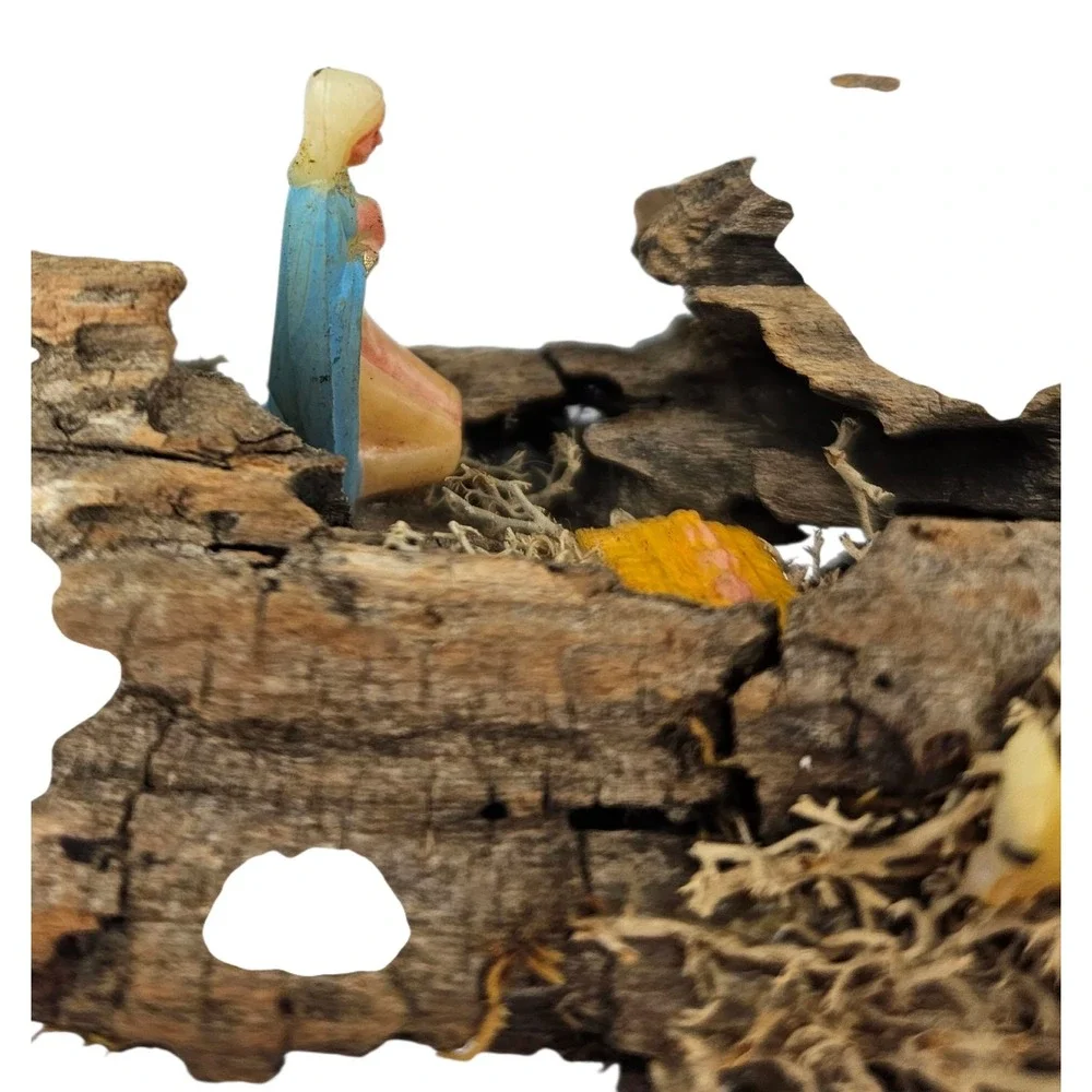 Vintage Nativity Scene Display on Natural‎ Bark Wood Log with Figurines Decor